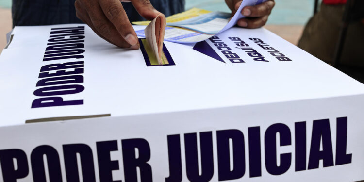 Sheinbaum plantea mover a 2028 la segunda elección judicial