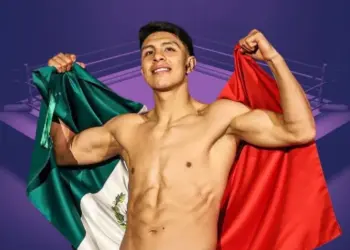 Munguía, Espinoza y Picasso suenan para pelea de Canelo en septiembre