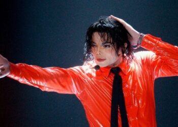 Surgen nuevas acusaciones contra Michael Jackson; familia exige indemnización millonaria