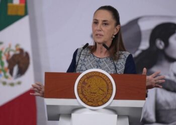 Sheinbaum destaca avances educativos y reconoce gestión de Mario Delgado en la SEP