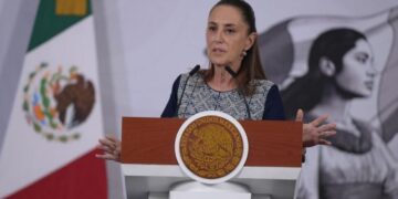 Sheinbaum destaca avances educativos y reconoce gestión de Mario Delgado en la SEP