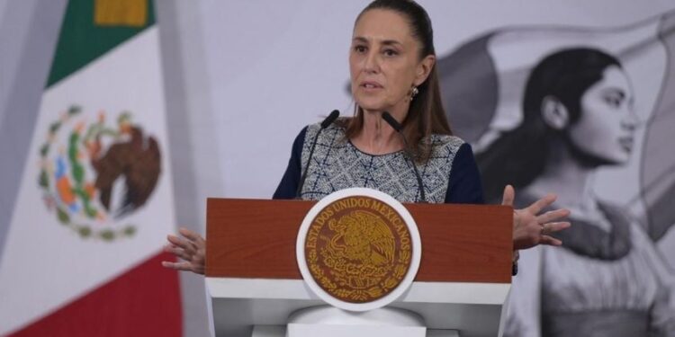 Sheinbaum destaca avances educativos y reconoce gestión de Mario Delgado en la SEP