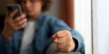 Policía Cibernética alerta por amenazas falsas en escuelas y llama a evitar la desinformación