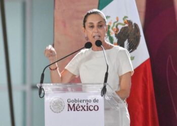 Sheinbaum pospone postura sobre licencia de Rocha Moya