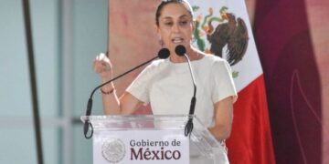 Sheinbaum pospone postura sobre licencia de Rocha Moya