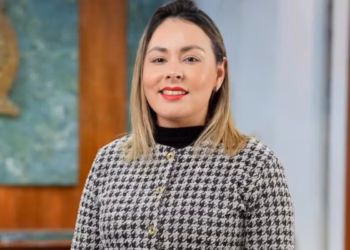 Sheinbaum alista encuentro con gobernadora interina de Sinaloa y aclara postura sobre licencias