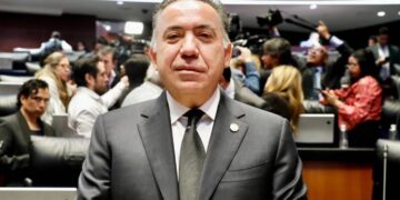 Enrique Inzunza NO pedirá licencia “mi deber es acudir”, dice luego de anunciar que asistirá al periodo extraordinario en el Senado