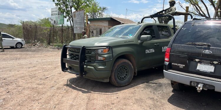 Asesinan a balazos a pepenador en la entrada del relleno sanitario de Lomas de Rodriguera, en Culiacán