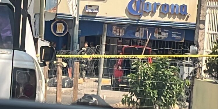 Asesinan a balazos a dueño de un expendio en la colonia Adolfo López Mateos, en Culiacán