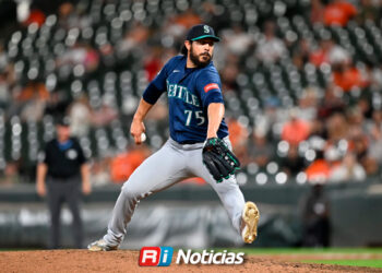 Andrés Muñoz vuelve a alcanzar las 100 millas con Seattle; lleva 10 salvamentos