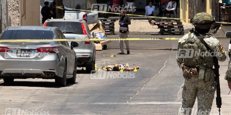 Ejecutan a balazos a un hombre en pleno Centro de Mazatlán