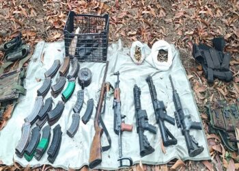 Desmantelan campamento en Elota; aseguran armas y equipo táctico