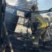 Evacúan a 15 personas tras incendio de viviendas de madera en Ex Hacienda del Conchi, en Mazatlán