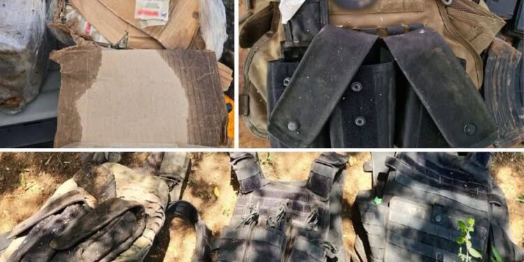 Caen cuatro presuntos gatilleros con arsenal y 30 mil cartuchos en la sierra de Mazatlán
