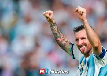 Lionel Messi debuta con hat-trick y alcanza marca histórica de goleo