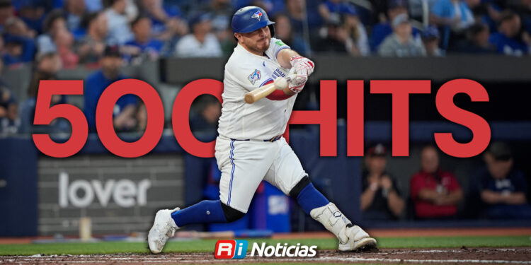 Alejandro Kirk llega a 500 hits y entra a un selecto grupo de mexicanos en MLB