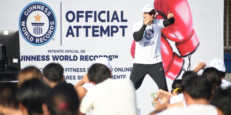 ¡La UAS y Marco Verde hacen historia con Récord Guinness de boxeo fitness en línea y múltiples sedes!