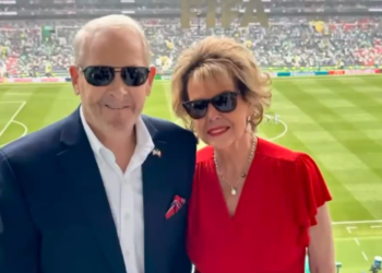 Embajador de EE. UU. celebra inicio del Mundial 2026 y destaca la unión entre México, Estados Unidos y Canadá