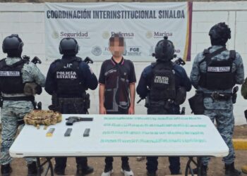 Capturan a hombre armado con droga tras operativo de vigilancia en la colonia Gabriel Leyva de Culiacán