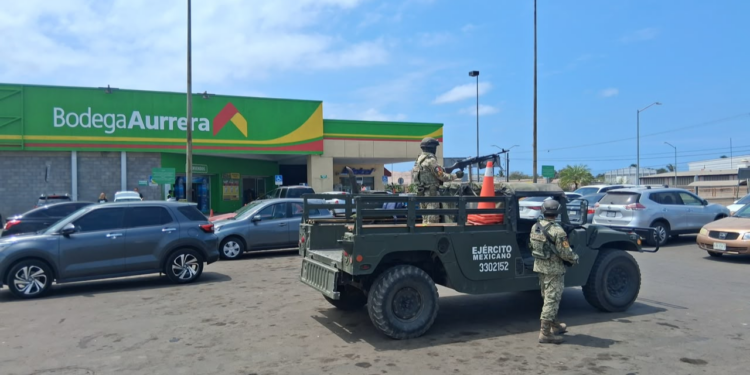 Reportan “levantón” en estacionamiento frente a Bodega Aurrerá de la Pepsi en Mazatlán