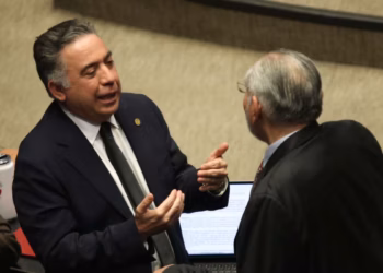 Morena revisará perfil de Enrique Inzunza ante eventual aspiración a la gubernatura de Sinaloa