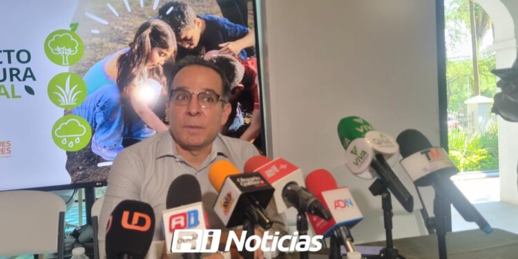 Baja robo de vehículos, pero aumentan desapariciones y homicidios: Miguel Calderón