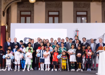 Gobierno y FMF lanzan plan para formar a la nueva generación de futbolistas rumbo al futuro