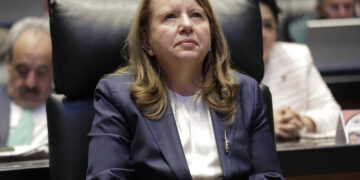 Loretta Ortiz critica modelo “all inclusive” y cuestiona acceso de mexicanos a playas