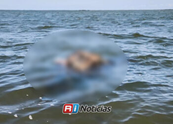 Encuentran dos cuerpos en descomposición flotando frente a las costas de Navolato