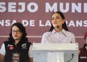 Presidenta de Morena sale en defensa de AMLO: “Demostró que se podía gobernar con honestidad”