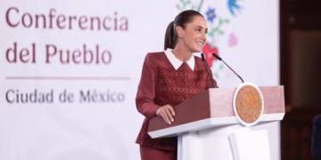 Sheinbaum rechaza críticas al sistema de salud y atribuye difusión de video falso a intento de desprestigio