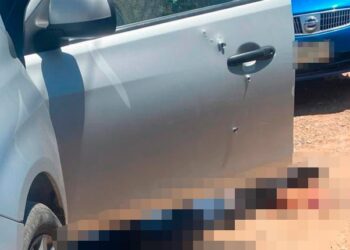 Asesinan a un hombre a balazos dentro de un vehículo en la colonia El Mirador, en Culiacán