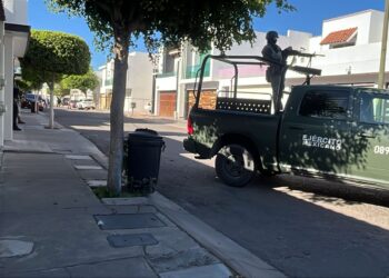 Asesinan a un hombre dentro de camioneta en el fraccionamiento Azaleas de Pradera Dorada, en Culiacán