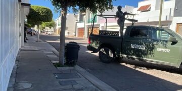 Asesinan a un hombre dentro de camioneta en el fraccionamiento Azaleas de Pradera Dorada, en Culiacán