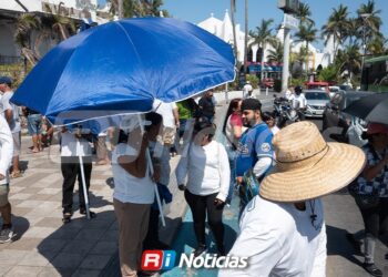 Vendedores de playa esperan acuerdos tras mesa de diálogo con autoridades