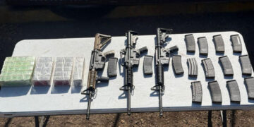 Aseguran en Culiacán, armas, cargadores y cartuchos.
