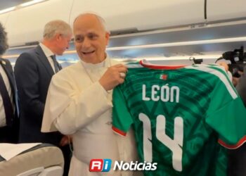 ¿A qué selección apoyará? Papa León XIV recibe playera de México y habla sobre el Mundial 2026