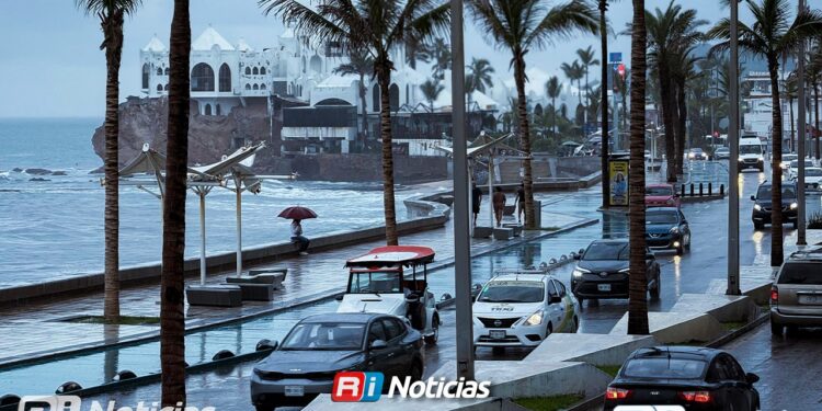 Choferes anticipan ajustes ante temporada de lluvias en Mazatlán