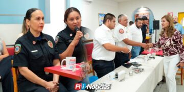 Diputada Tere Guerra encabeza diálogo con bomberos del sur de Sinaloa y acuerda impulsar cambios legislativos de fondo para los cuerpos de auxilio