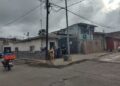 Sujeto pone en riesgo a su propia hija y amenaza con hacer explotar un cilindro de gas en Urías