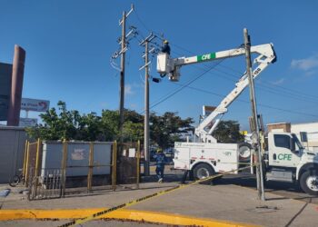 Hombre pierde la vida tras recibir descarga eléctrica en Mazatlán