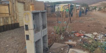 Vecinos del Fracc. Alborada protestan por apagones y falta de energía eléctrica
