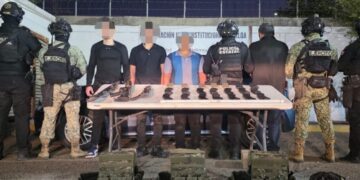 Grupo Interinstitucional detiene a tres y asegura arsenal; además libera a persona privada de la libertad en Culiacán