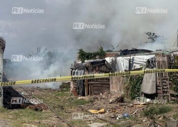 Incendio consume cuatro viviendas en invasión ubicada en la entrada del Parque Bonfil de Mazatlán