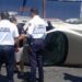 Vuelca camioneta sobre el puente del Café Marino, al sur de Mazatlán