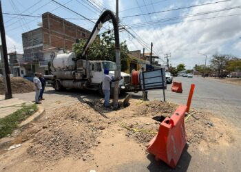 CIERRE VIAL PARA REPARACIÓN DE SOCAVÓN EN INSURGENTES