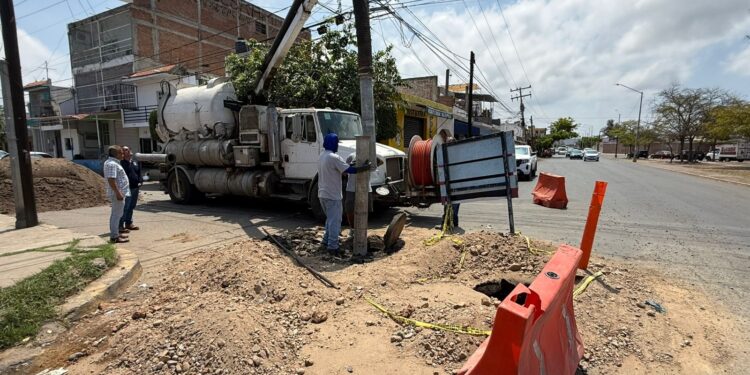 CIERRE VIAL PARA REPARACIÓN DE SOCAVÓN EN INSURGENTES