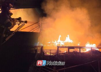 Incendio en El Salto, en La Noria, NO está controlado pero sí confinado: PC Mazatlán