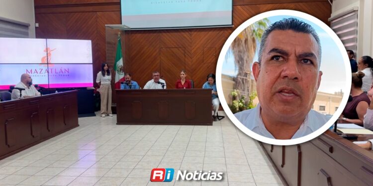 Rinde cuentas Tesorero de Mazatlán ante el Cabildo por adeudo de 18 mdp en medicamentos