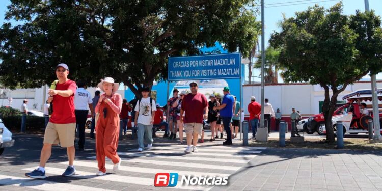 Junio cerraría con cerca de 29 mil cruceristas en Mazatlán